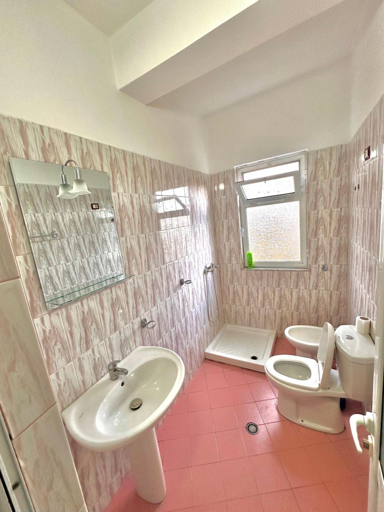 Hotel Belind Berat Kültér fotó